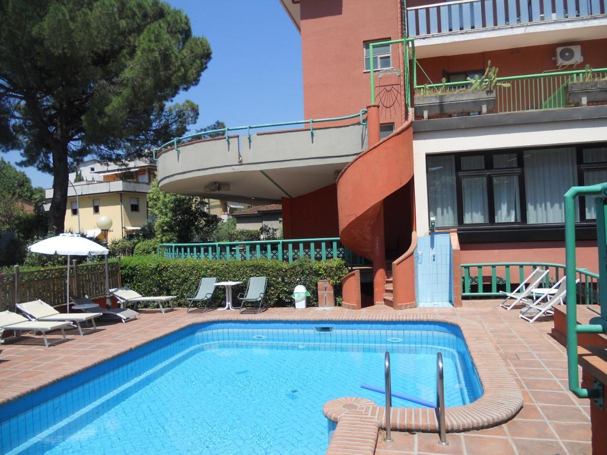 La Querceta 3*
